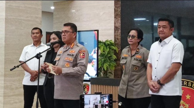 Konferensi Pers Hasil Tes DNA Ridwan Kamil (FTNews/Raka)